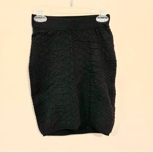 NWT GUESS Stretchy Snakeskin Skirt